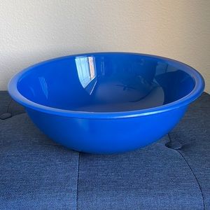 Vintage Pyrex Nesting Bowl Blue w/Clear Bottom 326